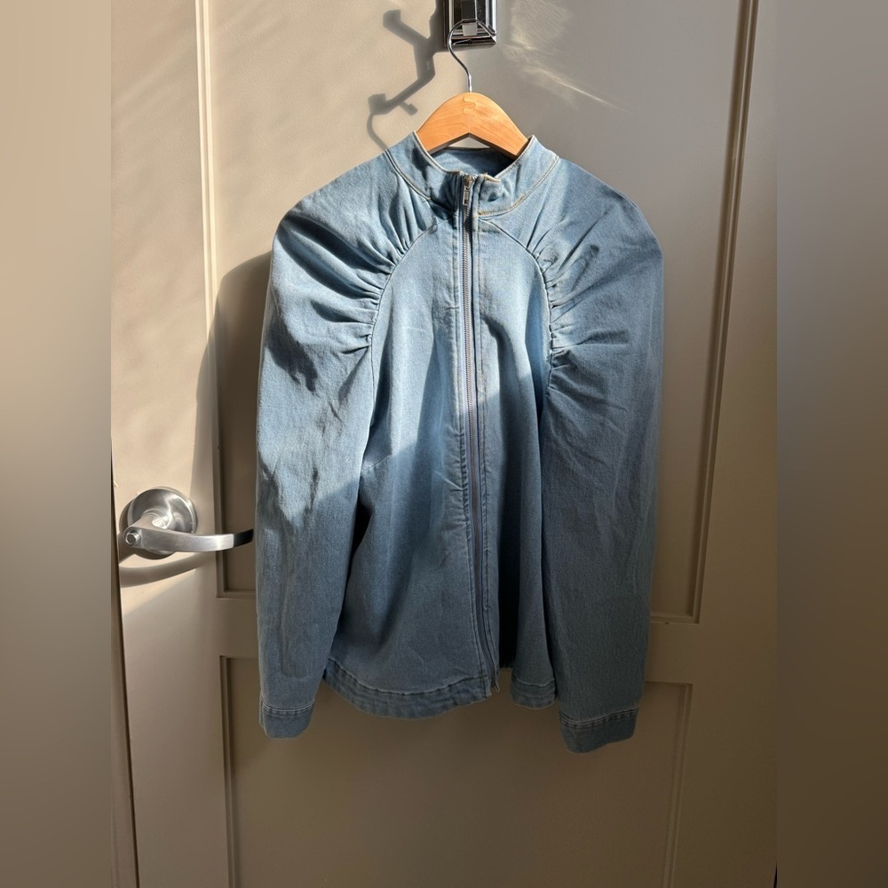 Y2K 90s New York & Co Light Denim Jacket with Ruched Sleeves & Shoulders Medium